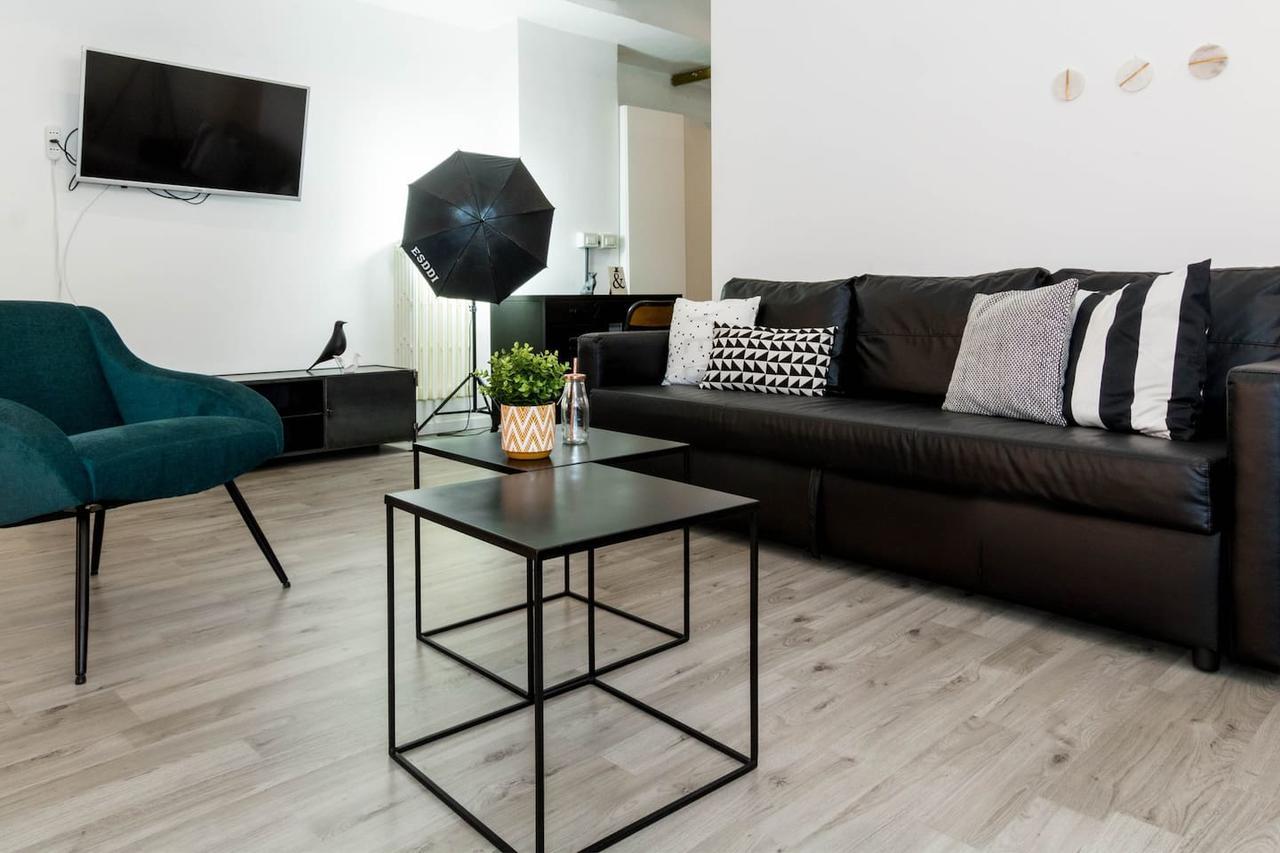 Joivy Exclusive Apt For 4 In Navigli Near Parks Milánó Kültér fotó